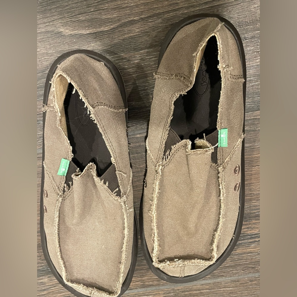 Men’s Tan Sanuks